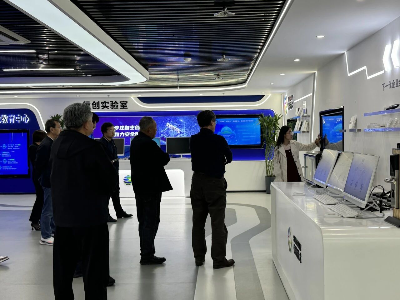 1770277788999418.jpg 5653f12d2a1d874c0118e1384a8987f0.jpg